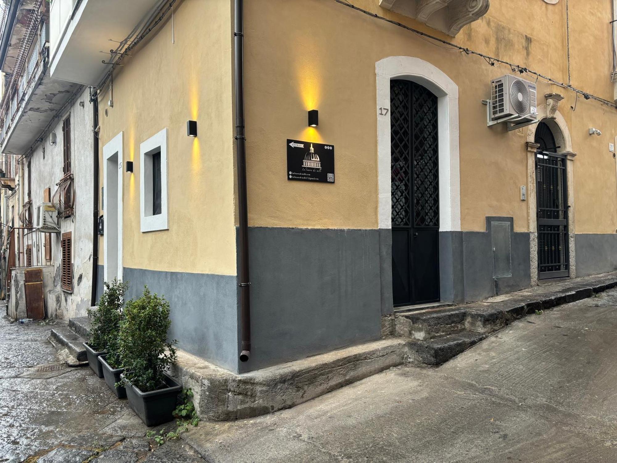 La Dimora Dei Mille Villa Catania Luaran gambar